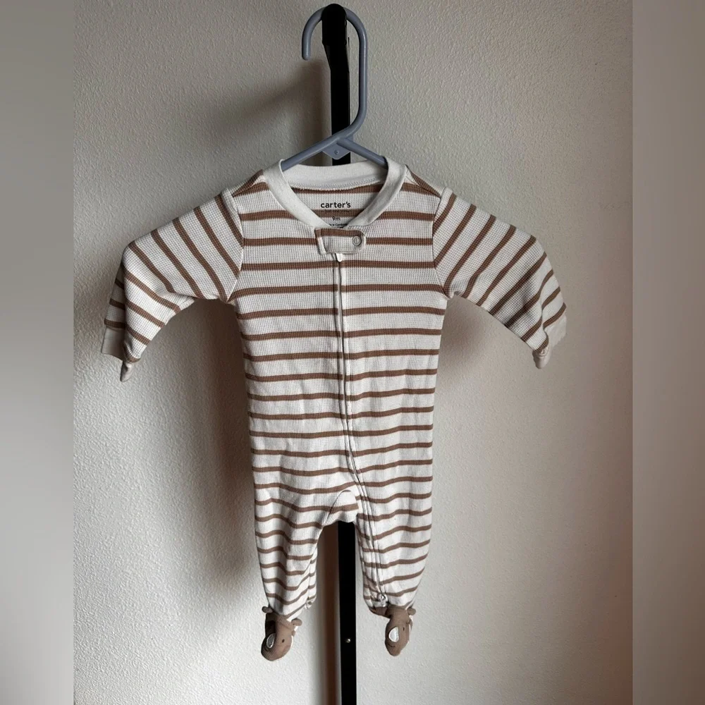 Carters 9 month footsie